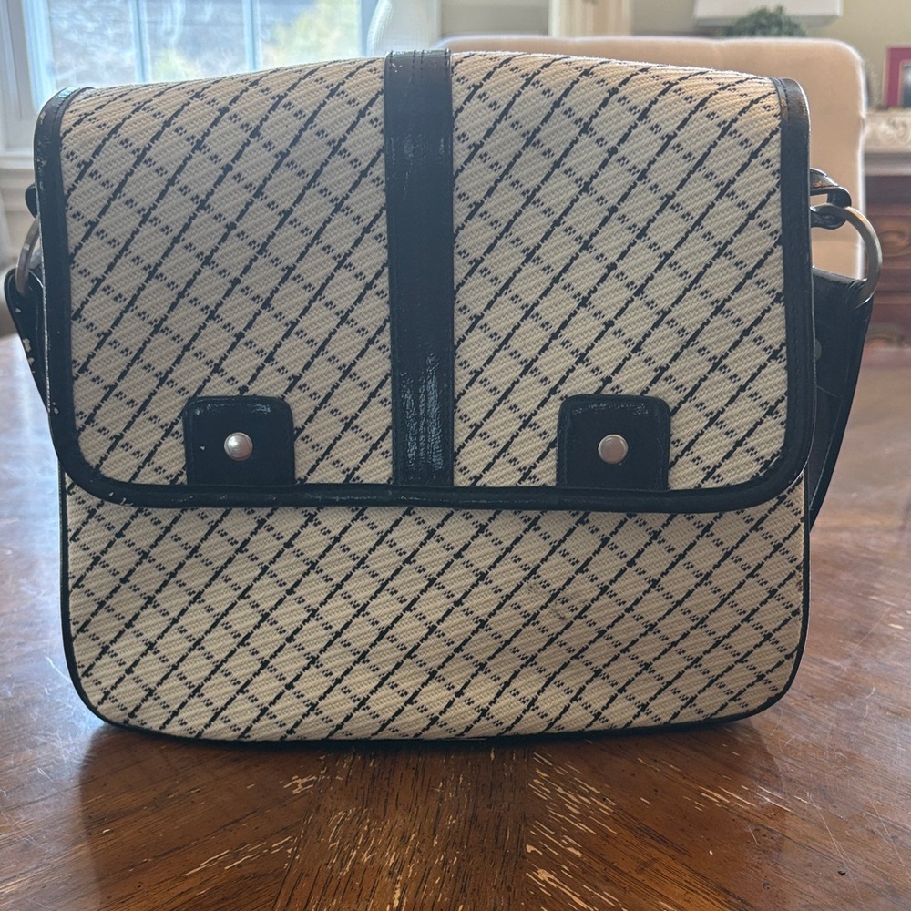 DKNY Black and Cream Patterned Shoulder Bag